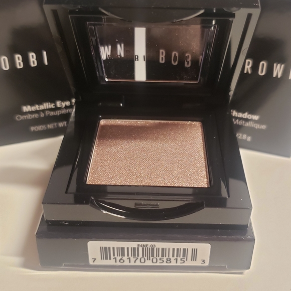 BOBBI BROWN Metallic Eye Shadow *VELVET PLUM* - Picture 5 of 5